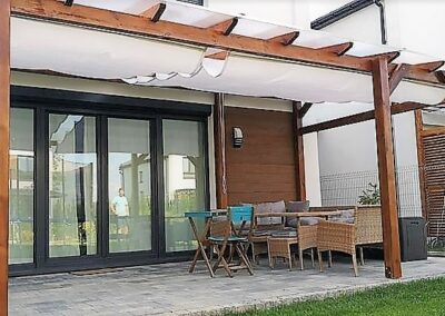 Roleta rzymska Rozsuwane zadaszenie tarasu