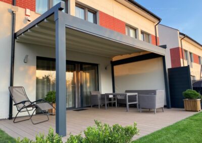 Pergola segmentowa z roletą Zip