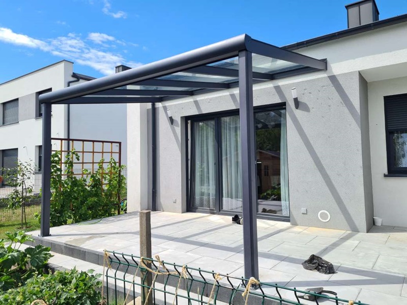 Zadaszenie z szklanym dachem 1 Zadaszenie z szklanym dachem